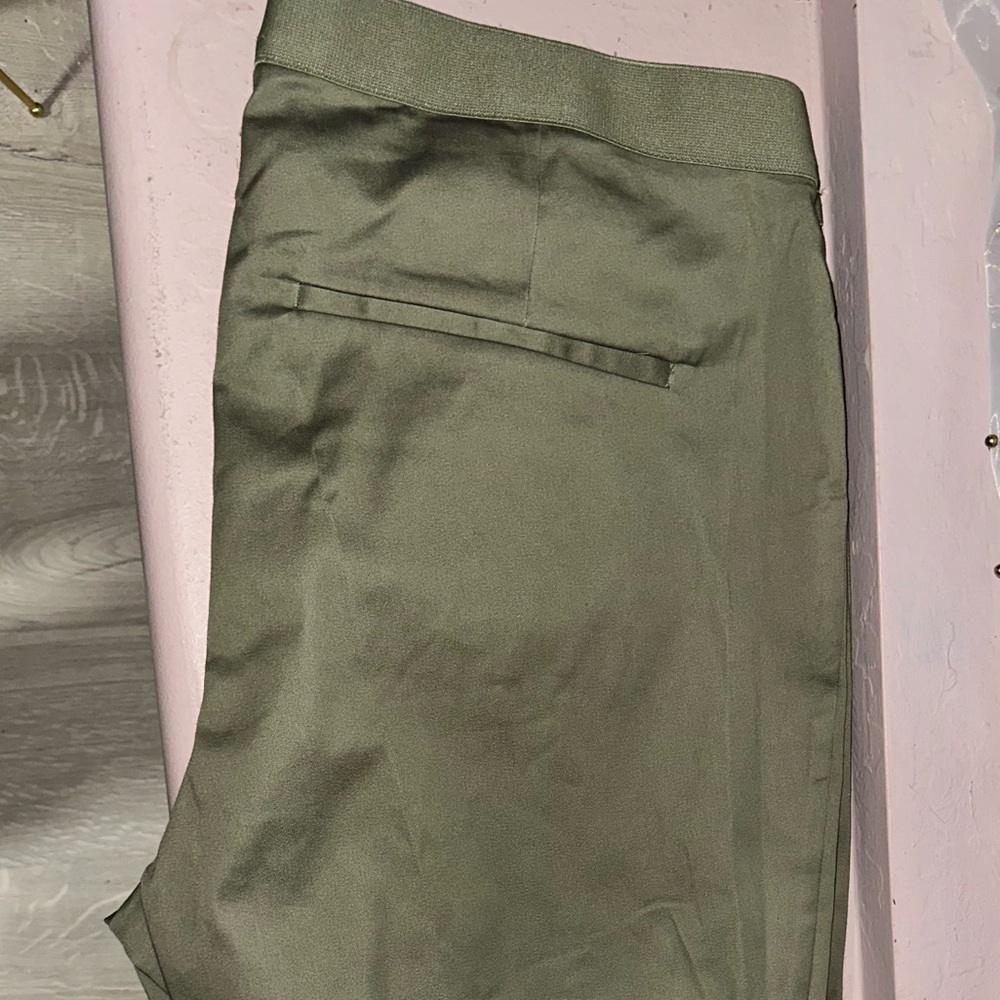 H&M Olive Green Women's Straight Leg Pants